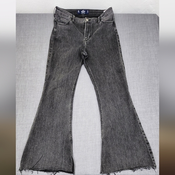 Hollister Denim - Hollister High Rise Soft Stretch Flare Distressed Style Black Denim Jeans. 13R